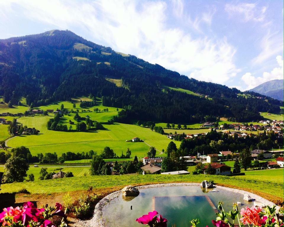 Apartamento Haus Waldhof Brixen im Thale Exterior foto